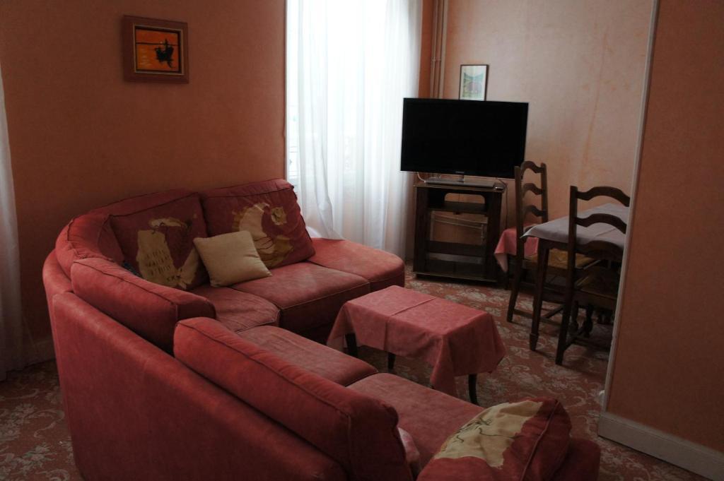 Hotel Le Commerce Bagnères-de-Bigorre Chambre photo