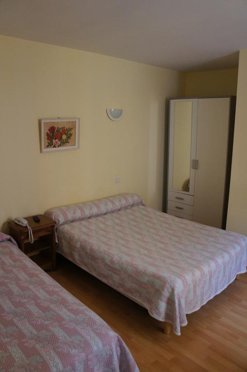 Hotel Le Commerce Bagnères-de-Bigorre Extérieur photo